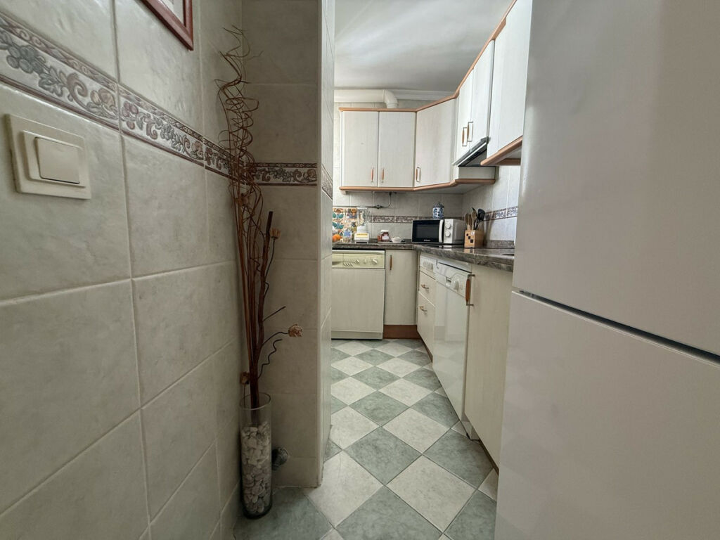 Middle Floor Apartment Marbella Málaga - image 18
