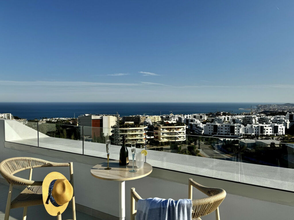 Penthouse Fuengirola Málaga - image 18