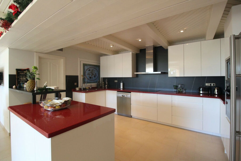 Detached Villa San Pedro de Alcántara Málaga - image 18