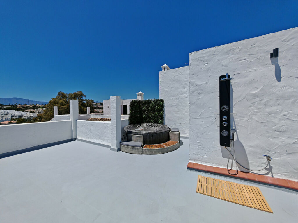 Penthouse Estepona Málaga - image 18