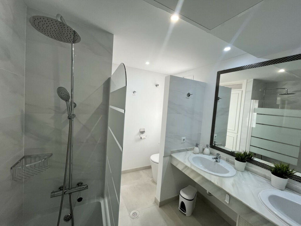 Middle Floor Apartment Riviera del Sol Málaga - image 18