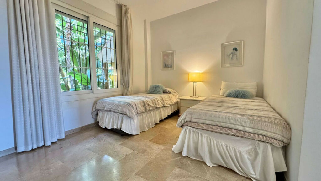 Ground Floor Apartment Nueva Andalucía Málaga - image 18