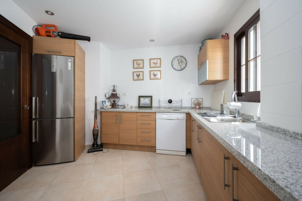 Penthouse Duplex Altos de los Monteros Málaga - image 18
