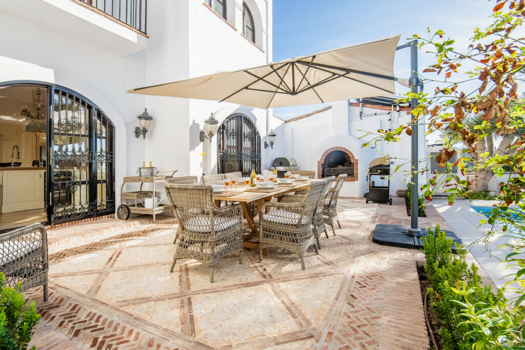 Detached Villa Elviria Málaga - image 18