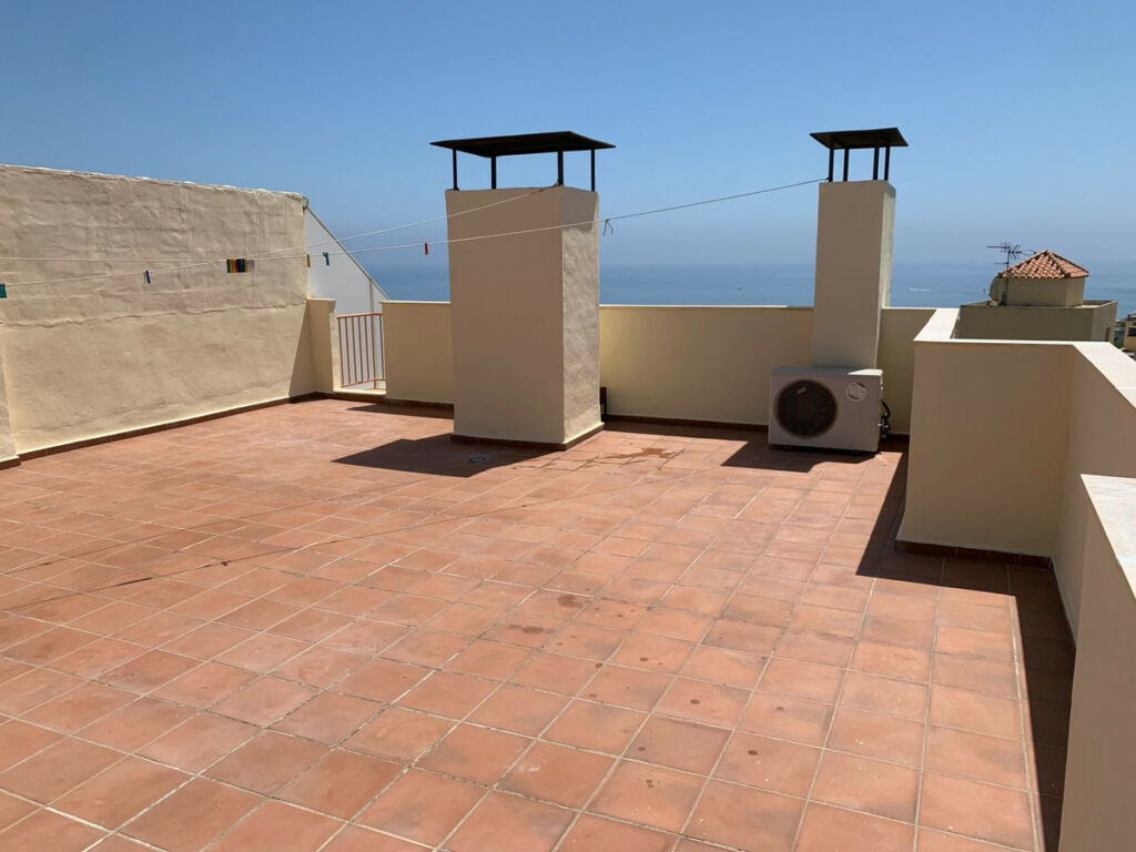 Top Floor Apartment Calahonda Málaga - image 18