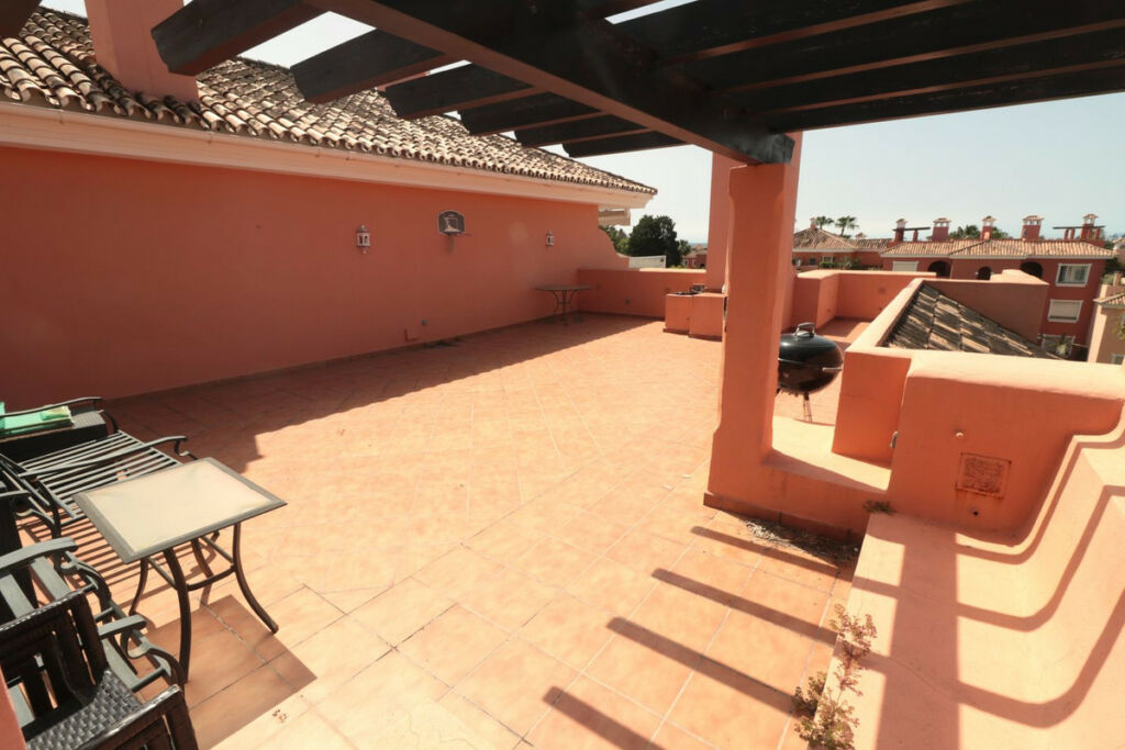 Top Floor Apartment New Golden Mile Málaga - image 18