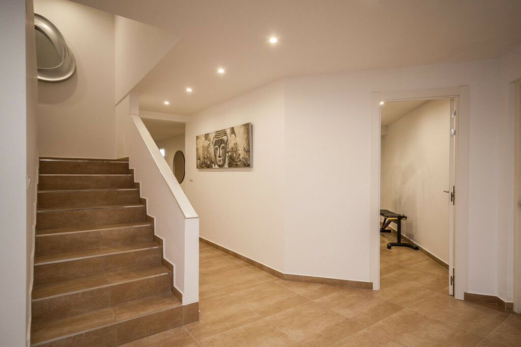 Detached Villa Estepona Málaga - image 18