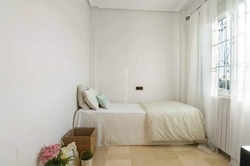 Detached Villa La Florida Alicante - image 18