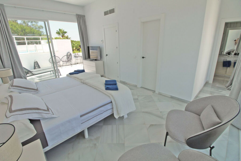 Penthouse Duplex The Golden Mile Málaga - image 18