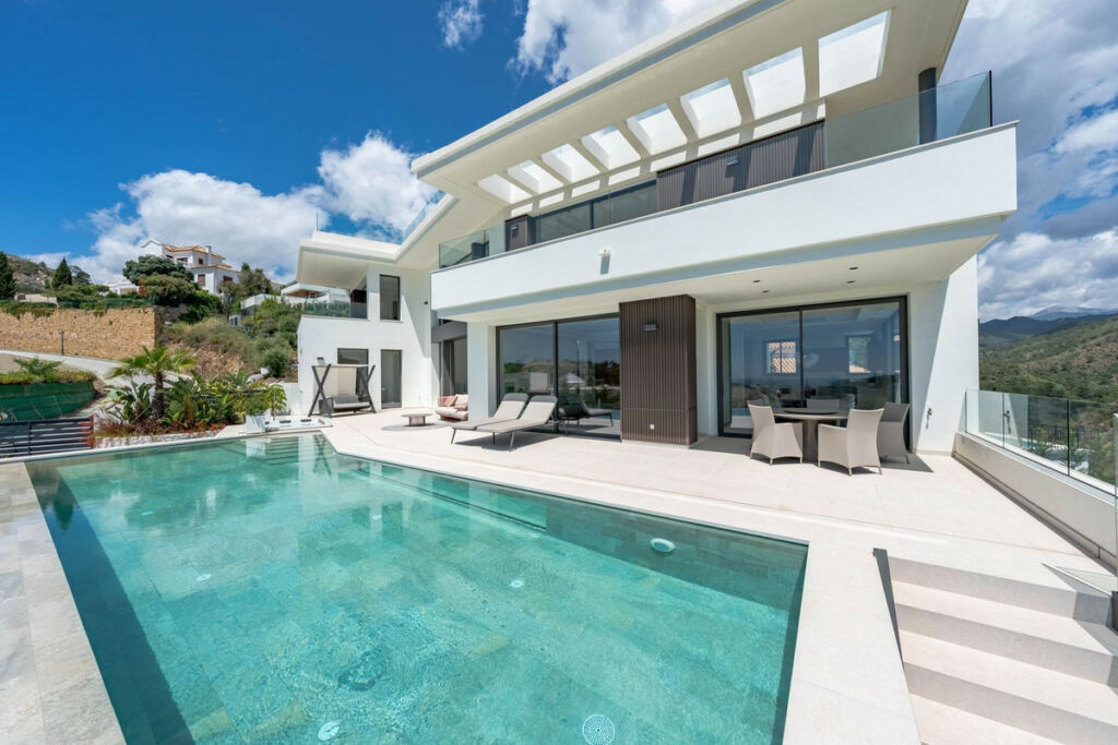 Detached Villa La Quinta Málaga - image 17