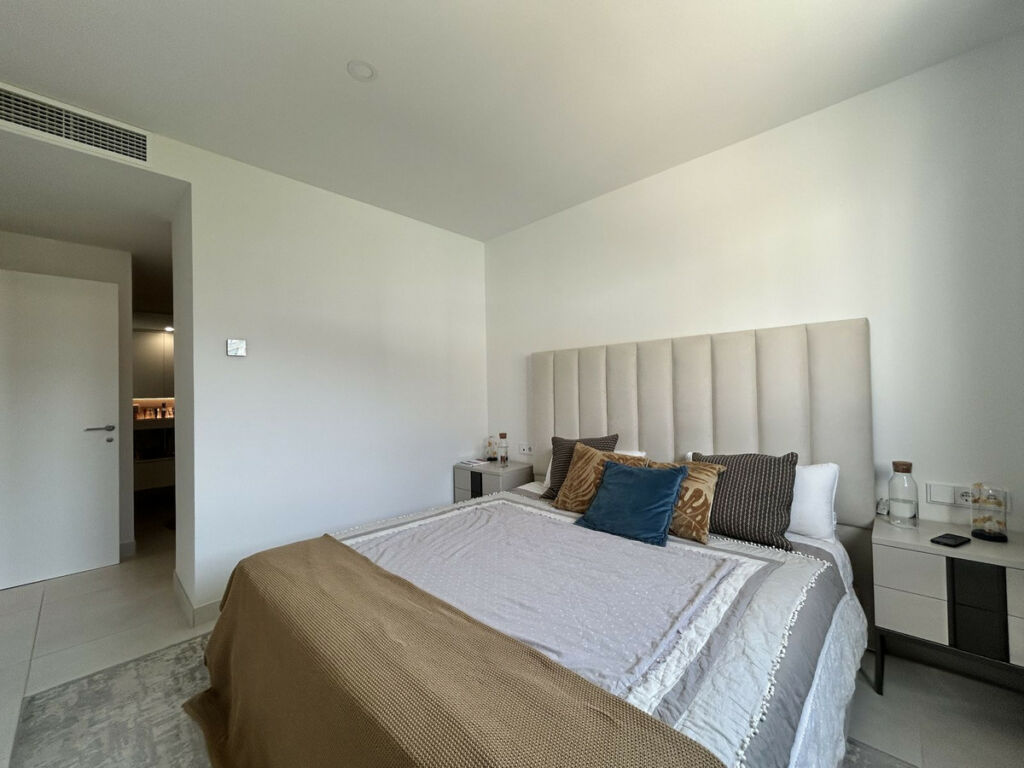Middle Floor Apartment Higueron Málaga - image 18