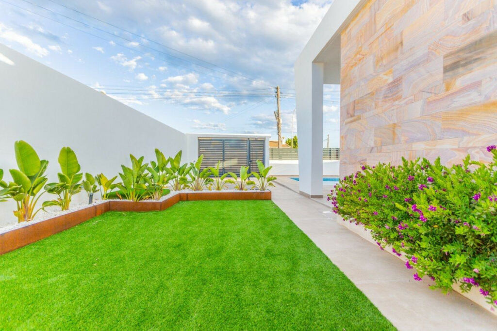 Detached Villa Torrevieja Alicante - image 18
