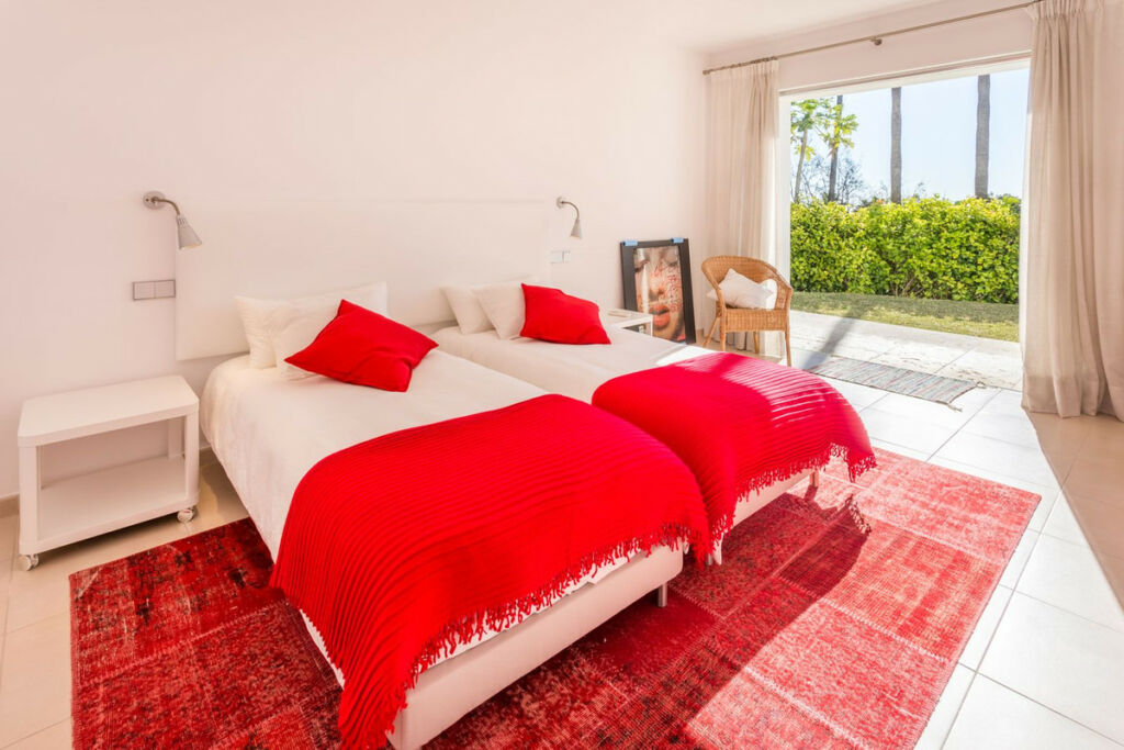 Detached Villa Marbella Málaga - image 18