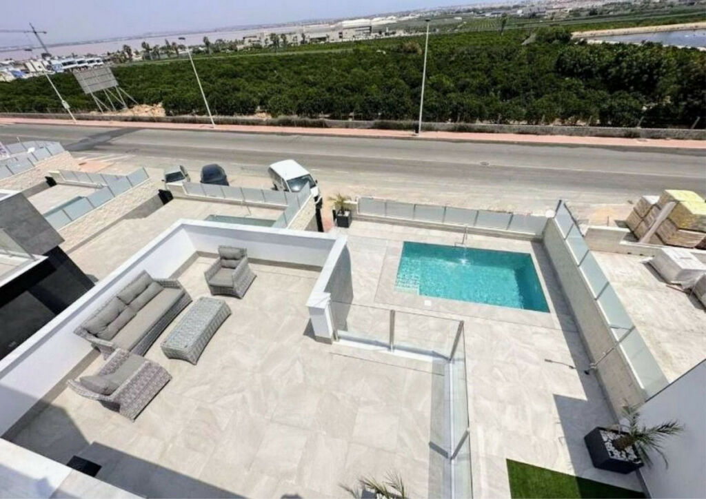 Detached Villa Los Balcones Alicante - image 19