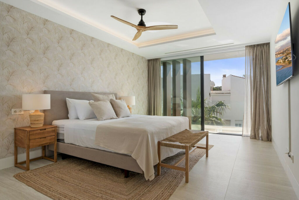 Middle Floor Apartment Estepona Málaga - image 19