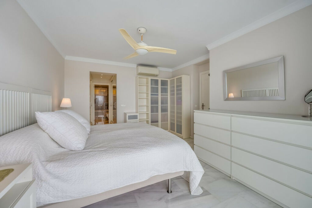 Middle Floor Apartment Marbella Málaga - image 19