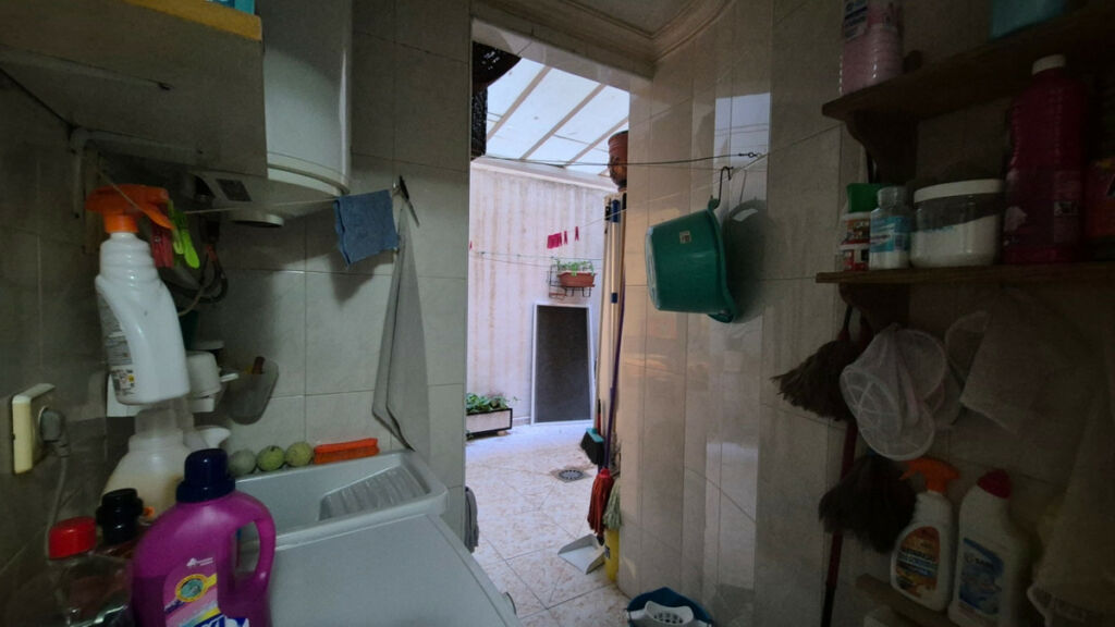 Middle Floor Apartment Torrevieja Alicante - image 19