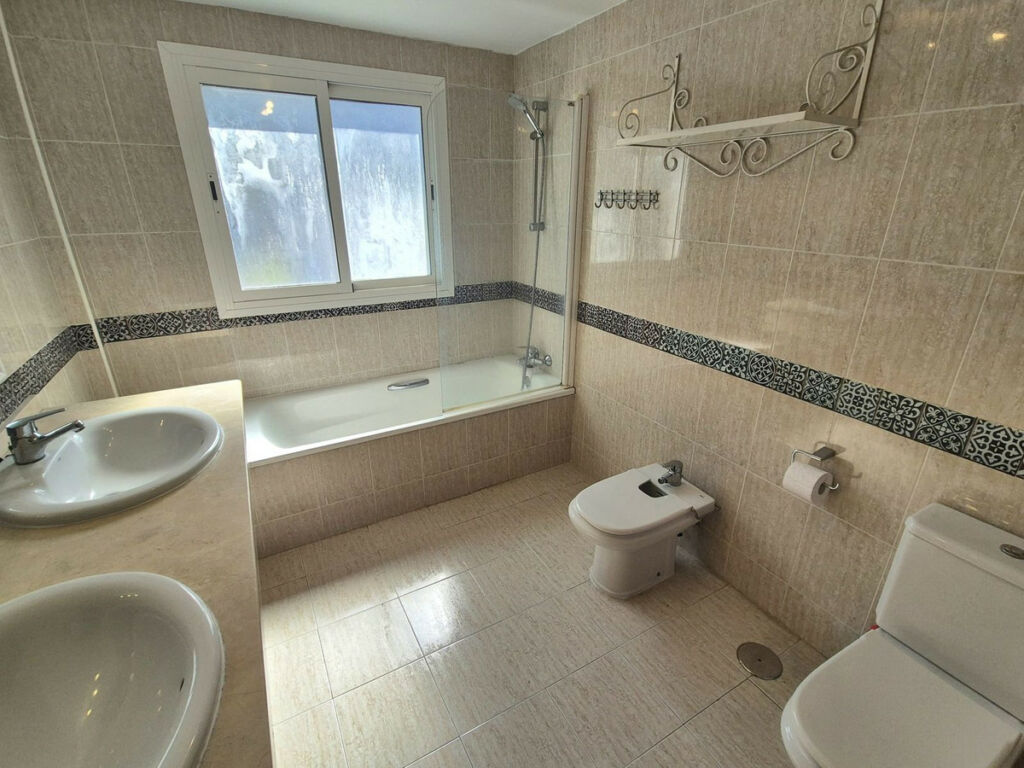 Semi-Detached House Alhaurin Golf Málaga - image 19