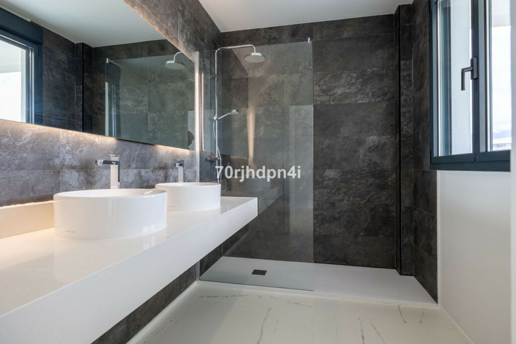 Ground Floor Apartment Casares Málaga - image 19