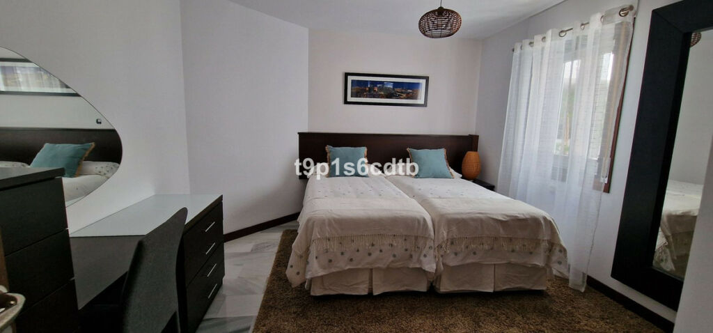 Middle Floor Apartment Puerto Banús Málaga - image 19