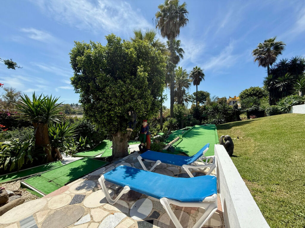 Detached Villa Guadalmina Alta Málaga - image 19