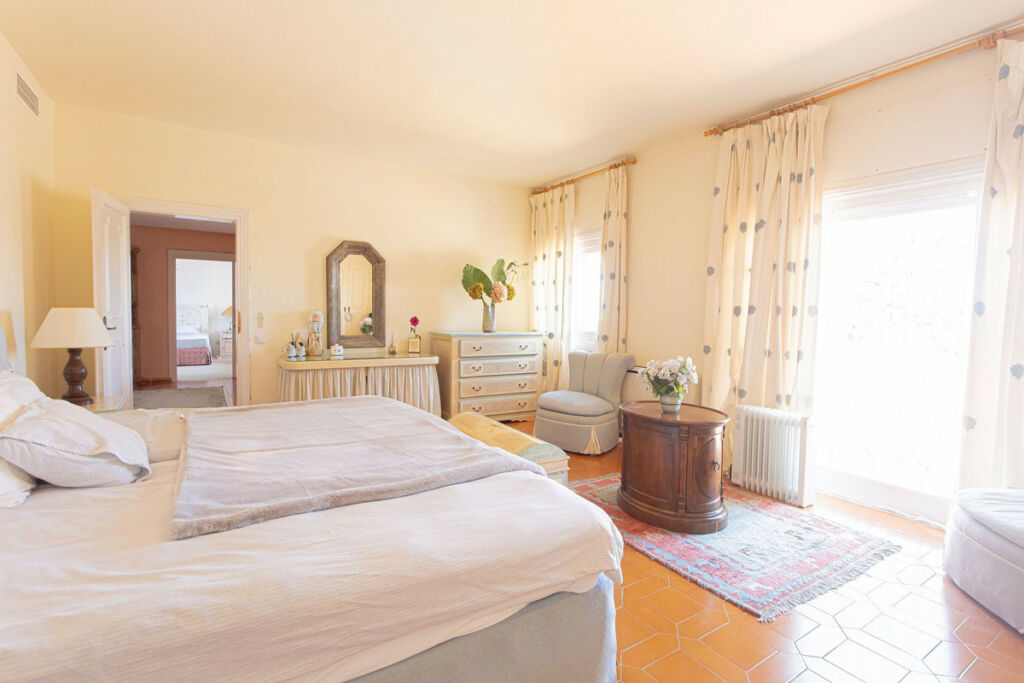 Detached Villa Nueva Andalucía Málaga - image 19