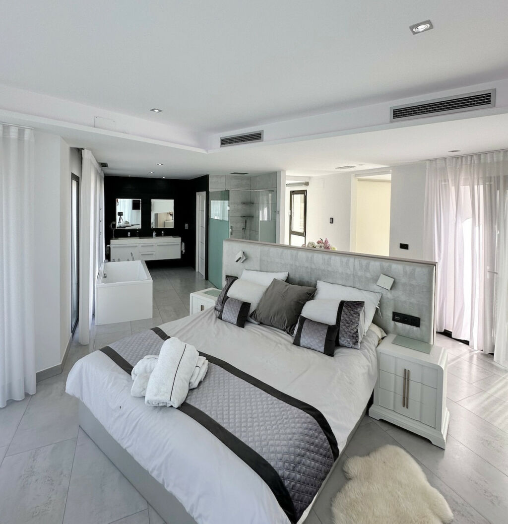 Detached Villa Javea Alicante - image 19