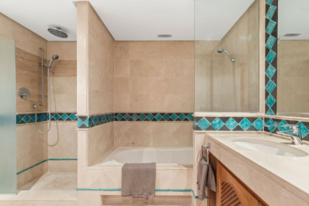 Penthouse Duplex Estepona Málaga - image 20