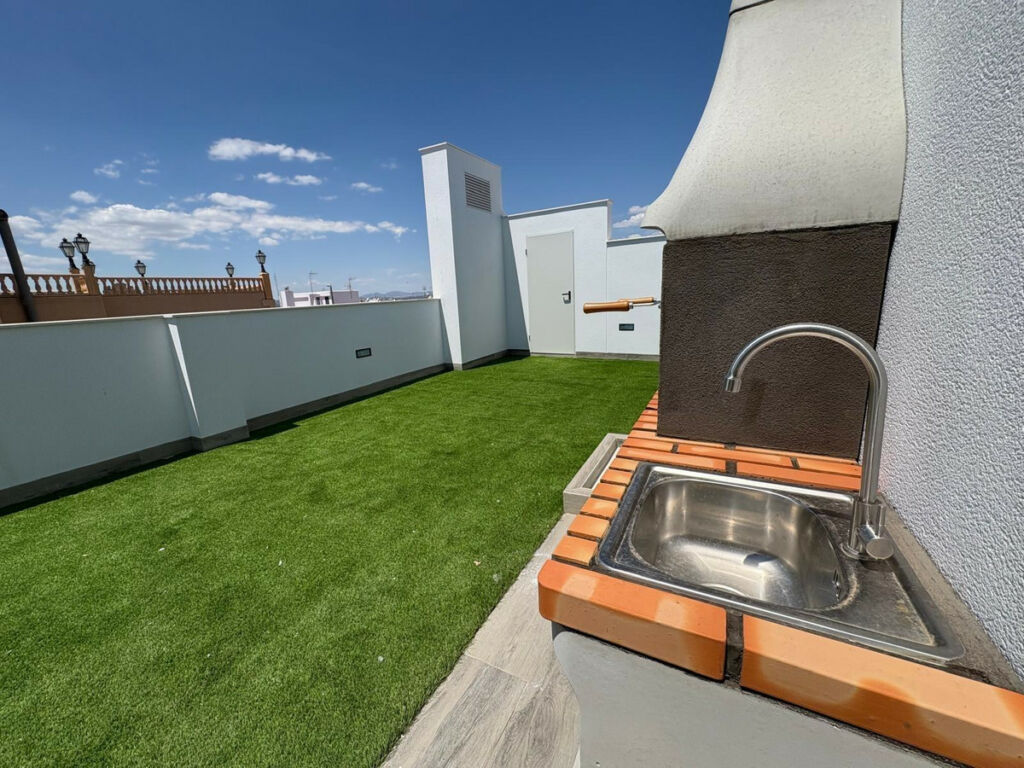 Middle Floor Apartment Torrevieja Alicante - image 19