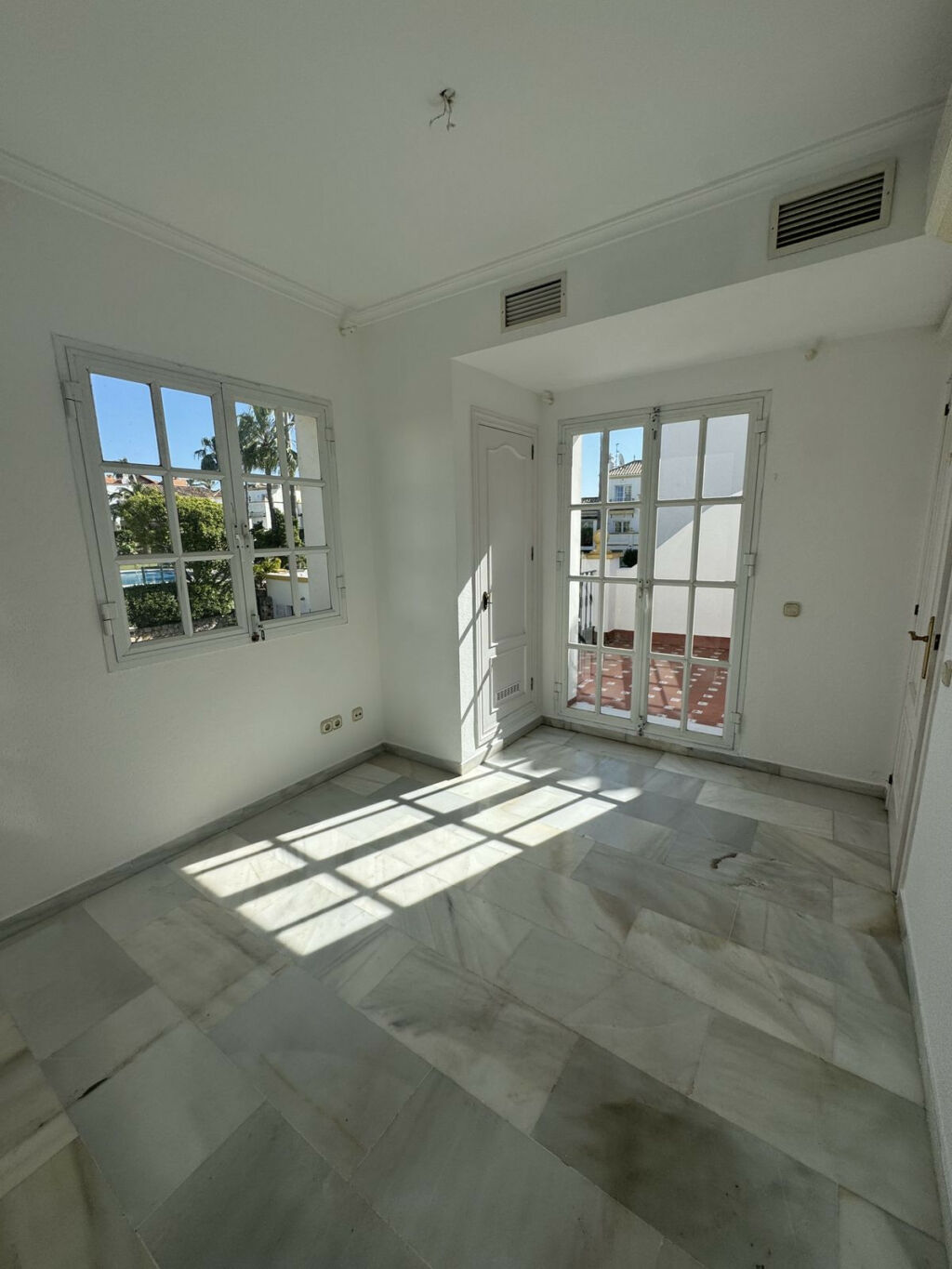 Townhouse Estepona Málaga - image 19