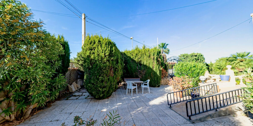 Detached Villa La Nucia Alicante - image 19