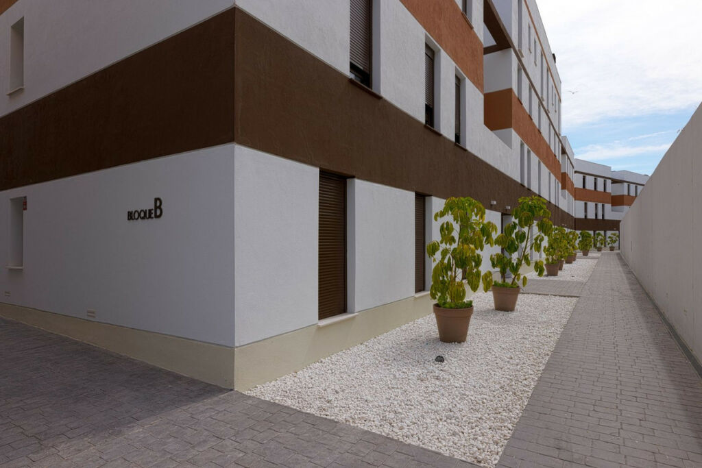 Middle Floor Apartment Estepona Málaga - image 19