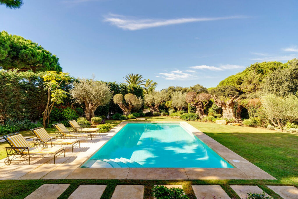 Detached Villa Hacienda Las Chapas Málaga - image 19