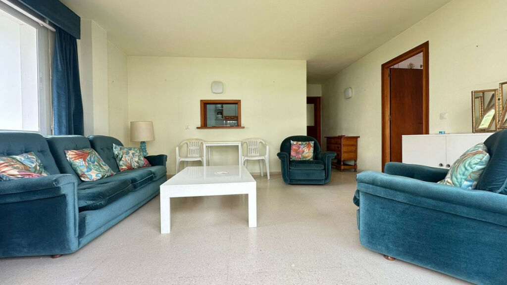 Middle Floor Apartment Marbella Málaga - image 2