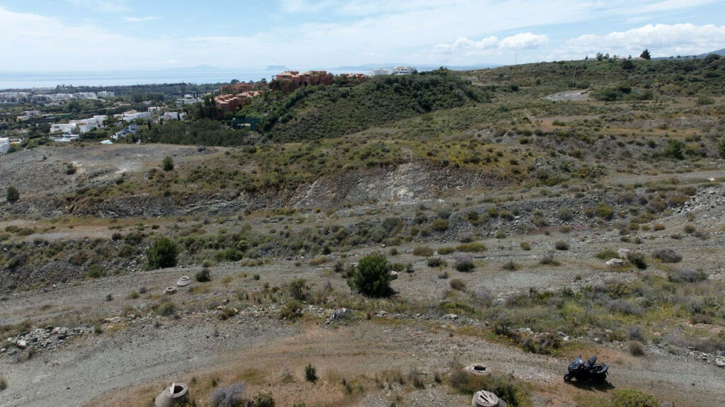 Residential Plot Benahavís Málaga - image 2