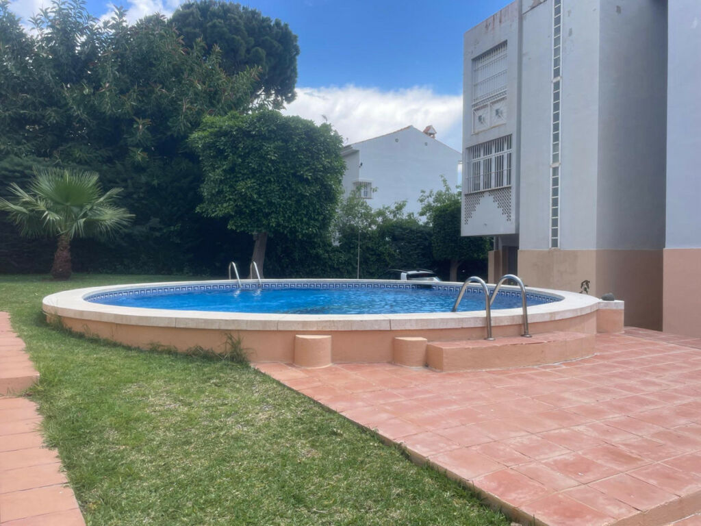 Townhouse Arroyo de la Miel Málaga - image 2