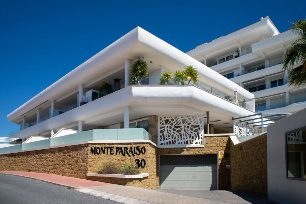 Middle Floor Apartment Torreblanca Málaga - image 2