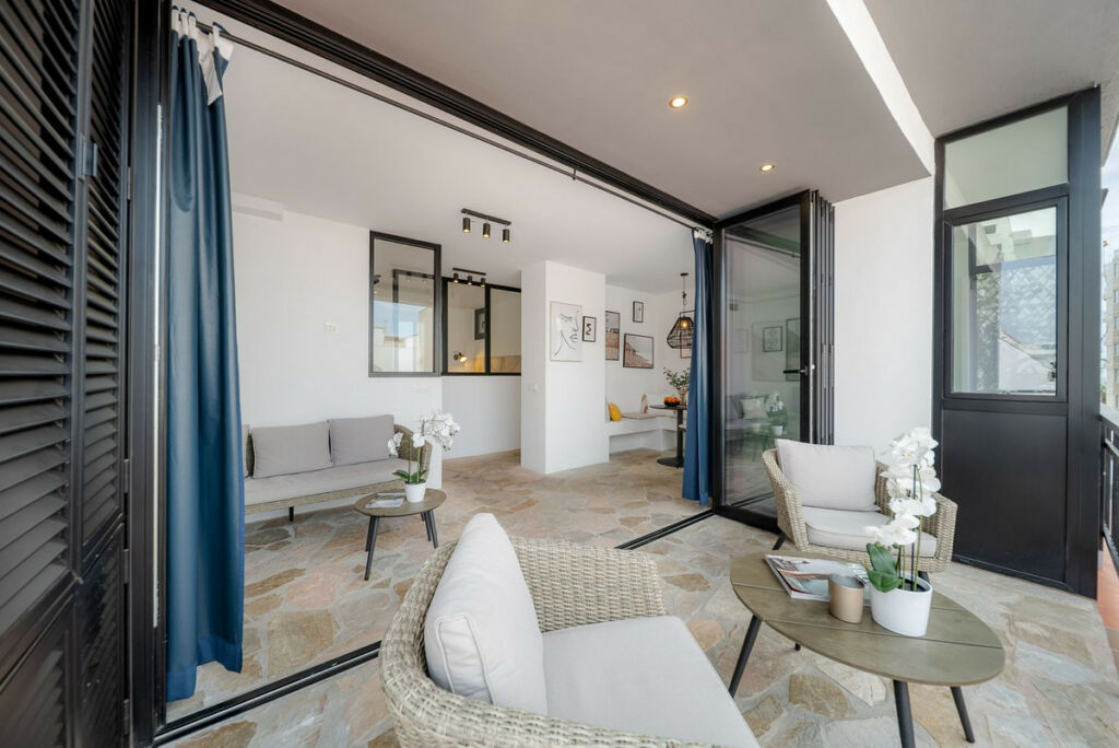 Top Floor Apartment Fuengirola Málaga - image 2