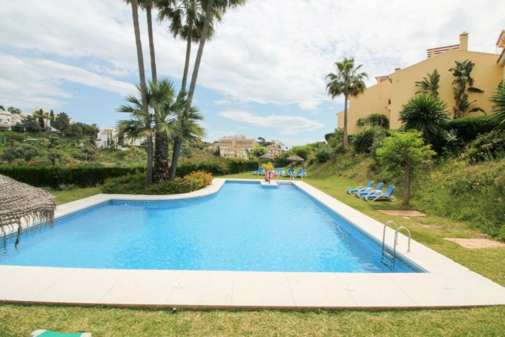 Townhouse Riviera del Sol Málaga - image 2