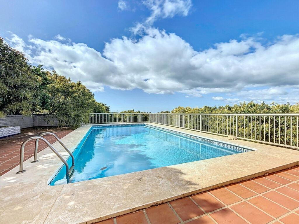 Detached Villa Almayate Alto Málaga - image 2