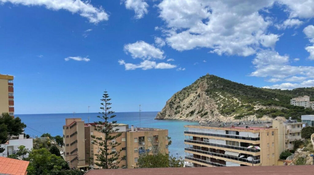 Middle Floor Apartment Finestrat Alicante - image 2