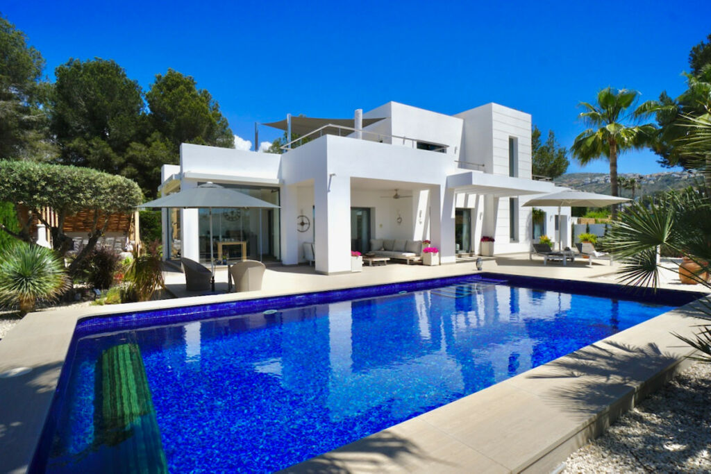 Detached Villa Moraira Alicante - image 3