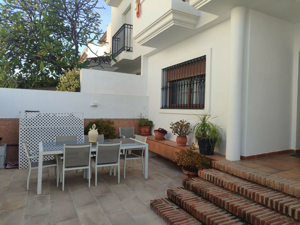 Townhouse Cancelada Málaga - image 2