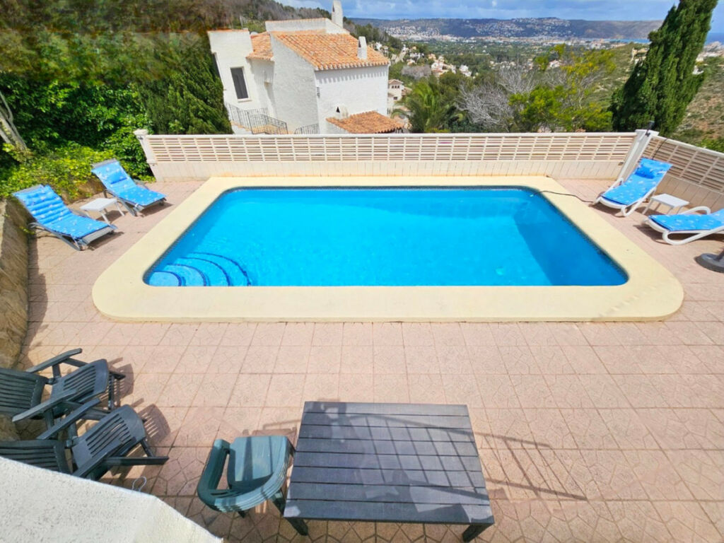 Detached Villa Adsubia Alicante - image 2