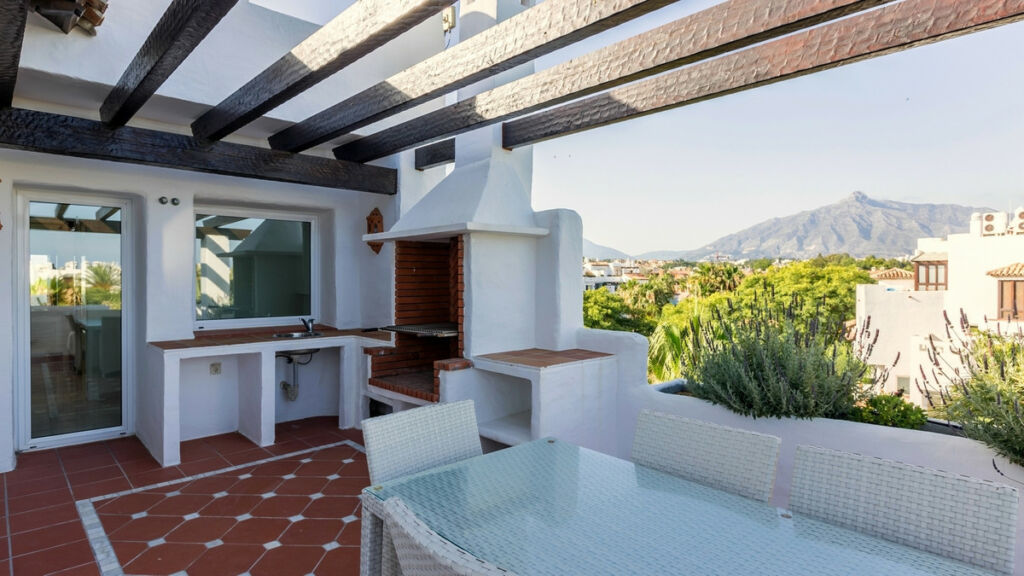 Penthouse Puerto Banús Málaga - image 2