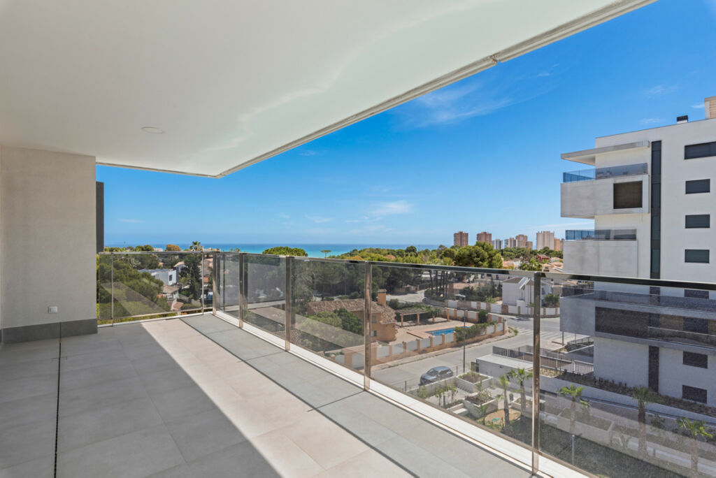 Middle Floor Apartment Campoamor Alicante - image 2