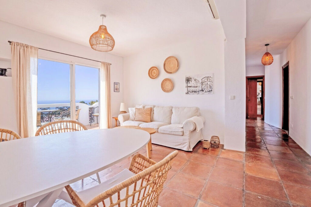 Middle Floor Apartment Mijas Málaga - image 2