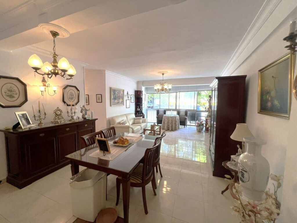 Middle Floor Apartment Fuengirola Málaga - image 2
