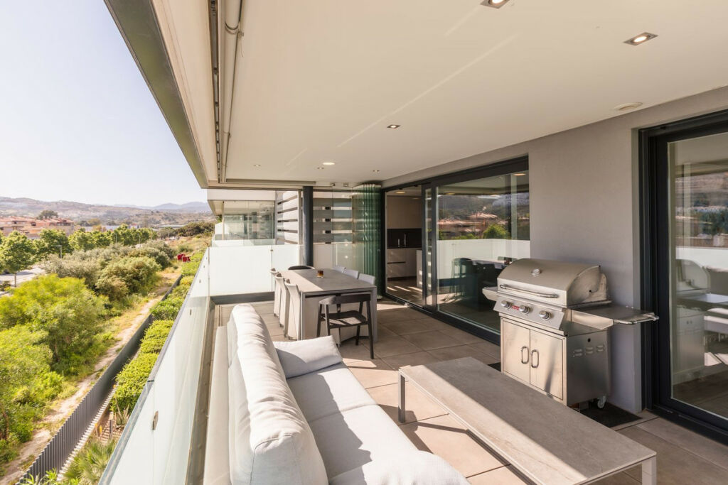 Middle Floor Apartment La Cala de Mijas Málaga - image 2