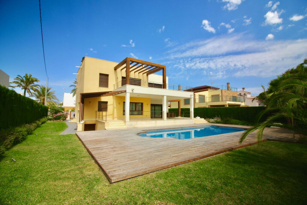 Detached Villa Orihuela Costa Alicante - image 2